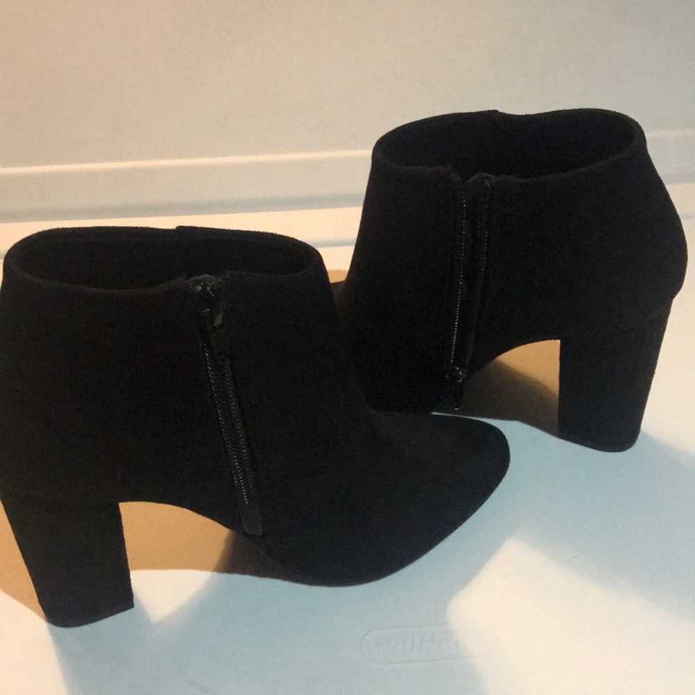 Booties 🖤 - Picture 5 of 7